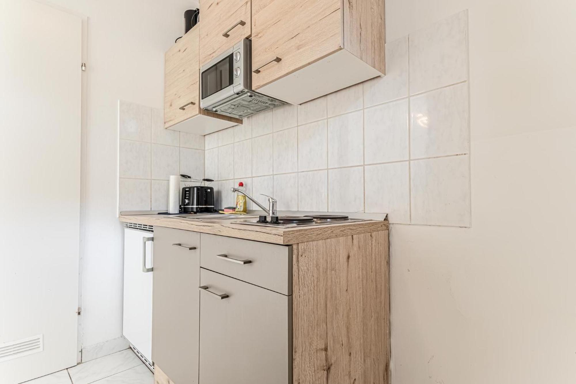 City Vibes: 1Br Apt, 10 Min To Westbahnhof Wien Exterior foto