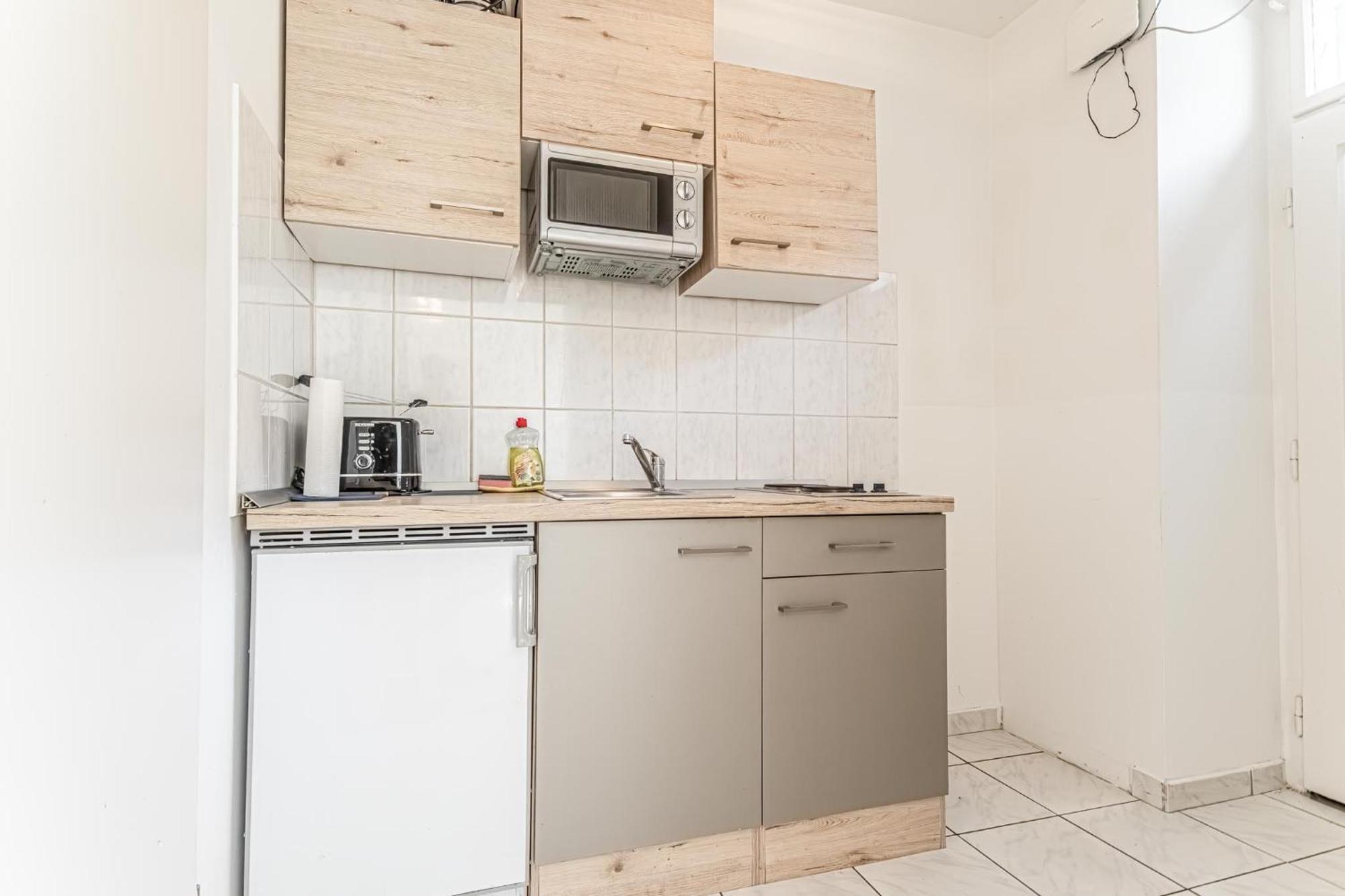 Ferienwohnung City Vibes: 1Br Apt, 10 Min To Westbahnhof Wien Exterior foto