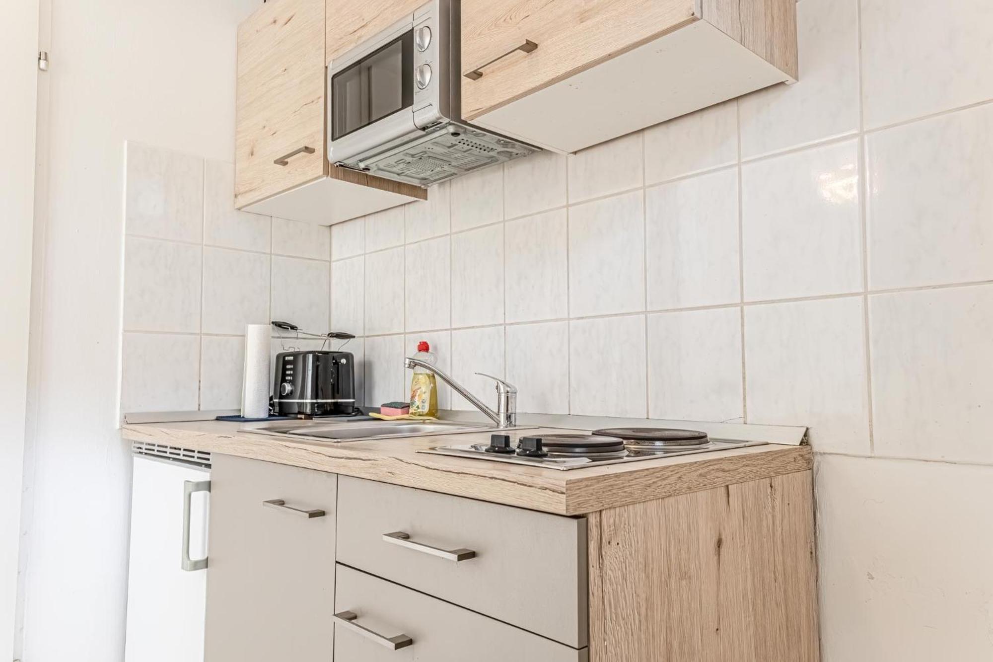 City Vibes: 1Br Apt, 10 Min To Westbahnhof Wien Exterior foto